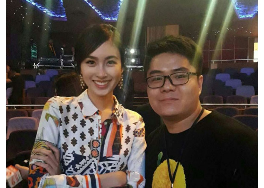 2018-03-09 现场观看2018国际皇后小姐决赛越南佳丽阮香江夺冠 并与知名泰国影星POY合影